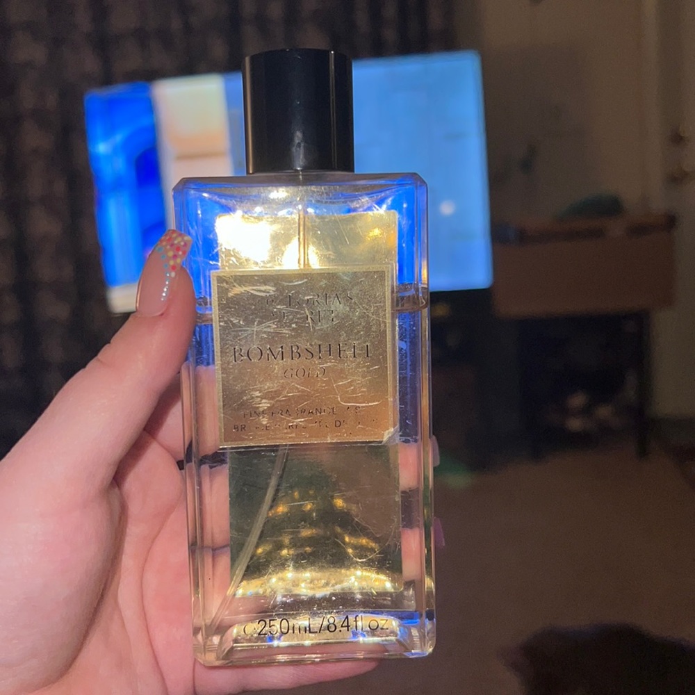 Victoria’s Secret bombshell gold fine fragrance mist